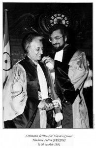 Indira Ghandi reçue comme docteur honoris causa
